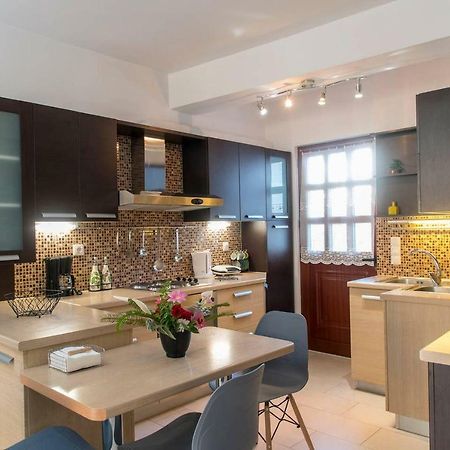 Cosy House Apartment ปาเลกาสตรอน ภายนอก รูปภาพ