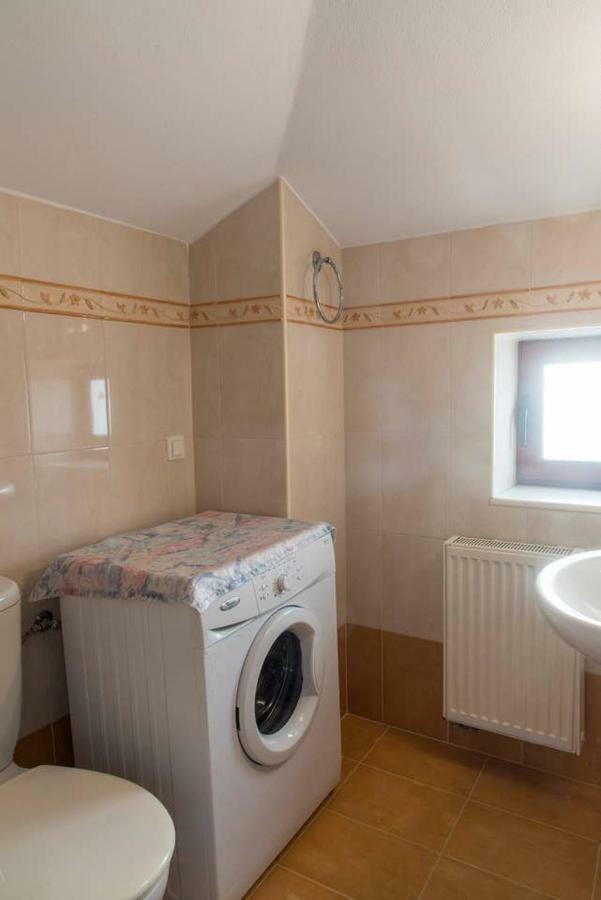 Cosy House Apartment ปาเลกาสตรอน ภายนอก รูปภาพ